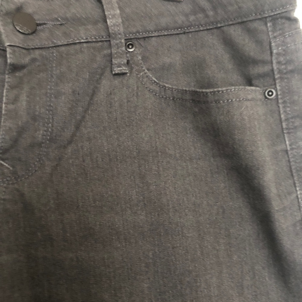 Women’s gray pants
